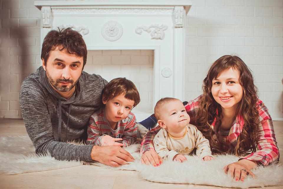 Famiglia italiana fonte pixabay