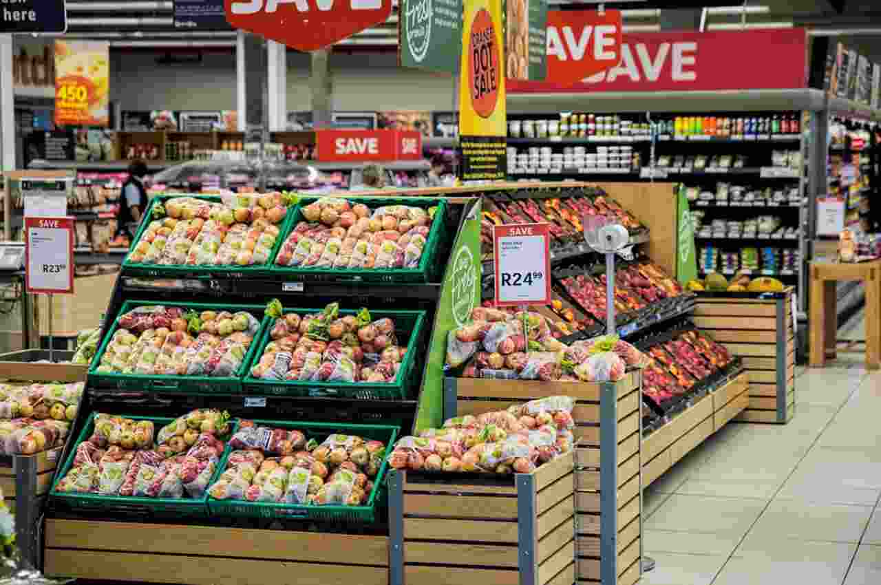 fare la spesa al supermercato